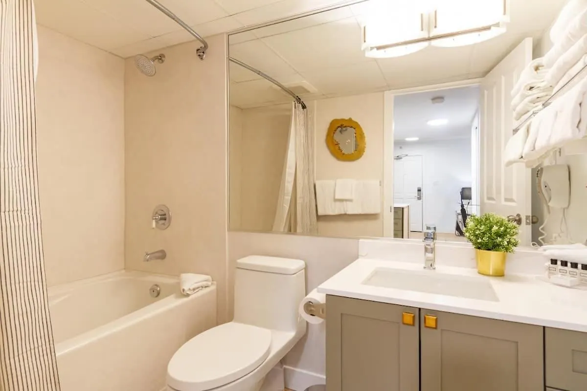 Holiday home Renovated 1Bed-1Bath In Village With Pool, Hot Tub, And Sauna Whistler Canada
